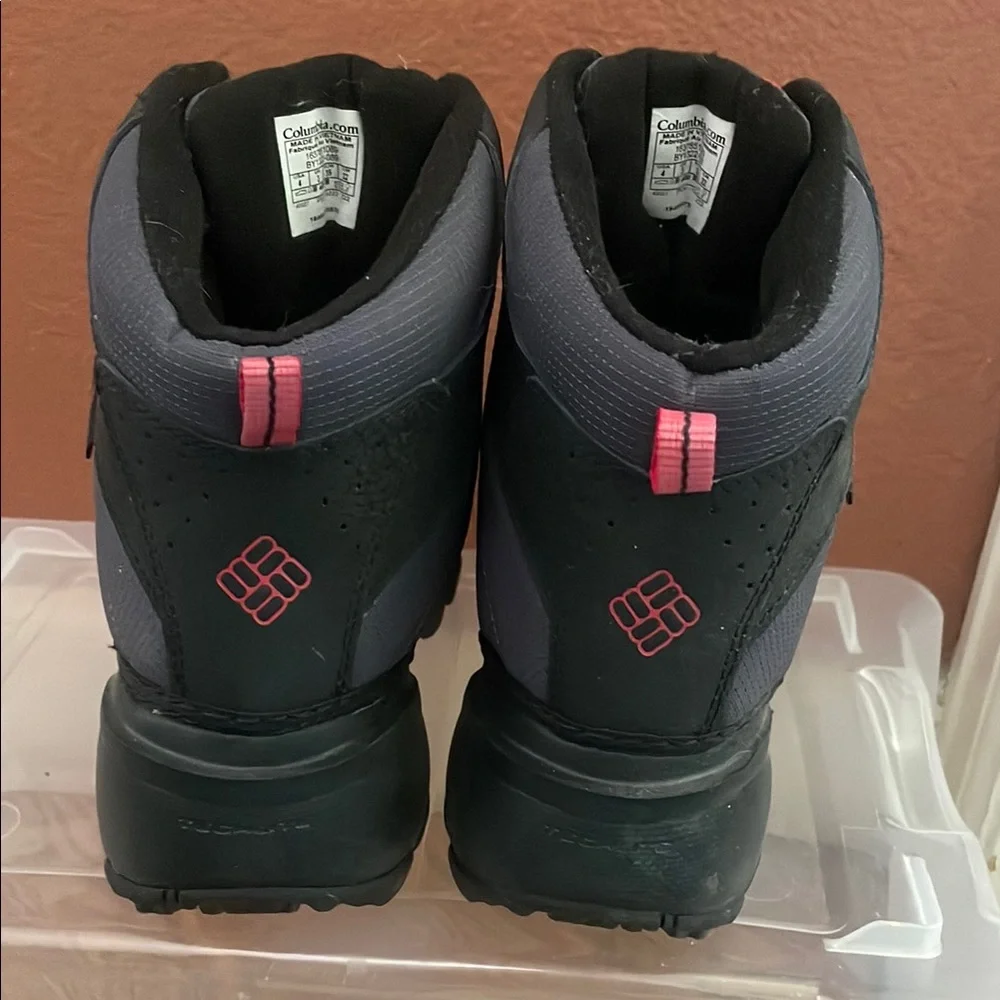 Columbia Black Snow Boots with Red Laces